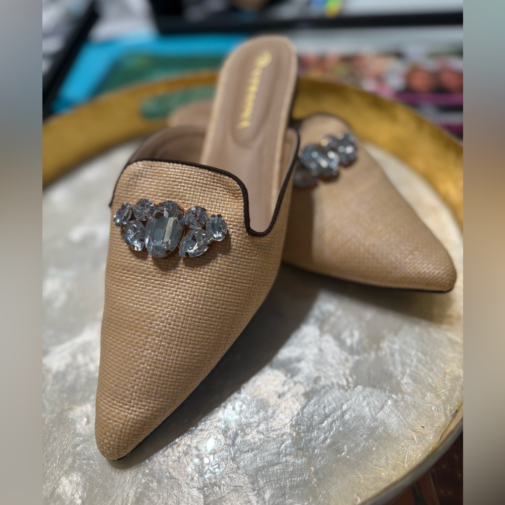 NWOT Versona Elegant‎ Tan Slip-On Mules with Crystal Embellishments
